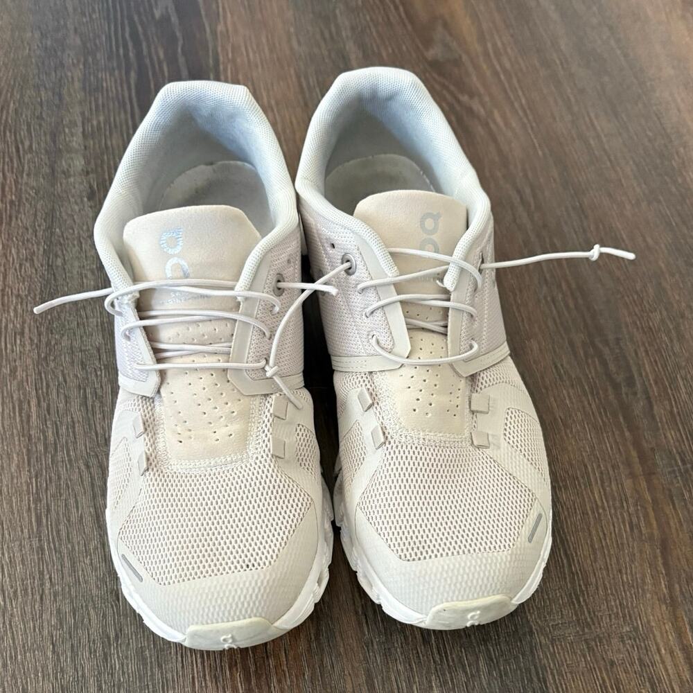 On Running On Cloud 5 Swiss Engineering Sneakers Pearl White Women's Size 9.5. - Picture 3 of 9